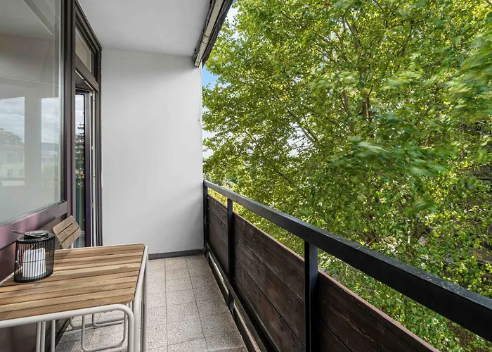 Apartment Bernhards Kossgasse - Gratis Parken, Klimaanlage & Balkon *