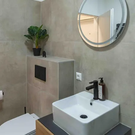 Bernhards Kossgasse - Gratis Parken, Klimaanlage & Balkon * Грац