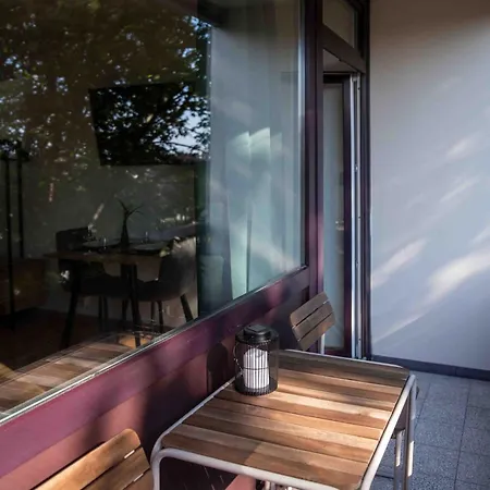 Bernhards Kossgasse - Gratis Parken, Klimaanlage & Balkon * Graz