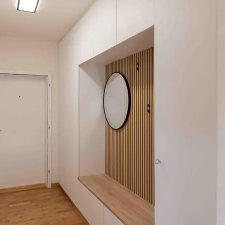 Bernhards Kossgasse - Gratis Parken, Klimaanlage & Balkon