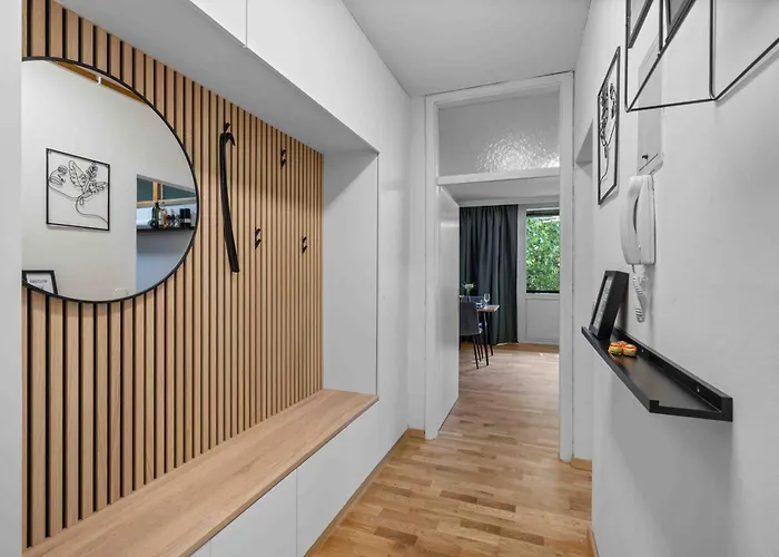 Bernhards Kossgasse - Gratis Parken, Klimaanlage & Balkon Apartman *